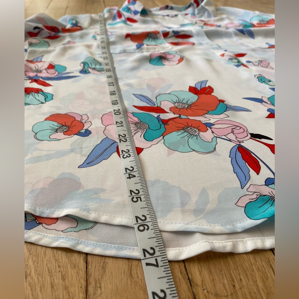 Candies Floral Print Blouse - Picture 11 of 11